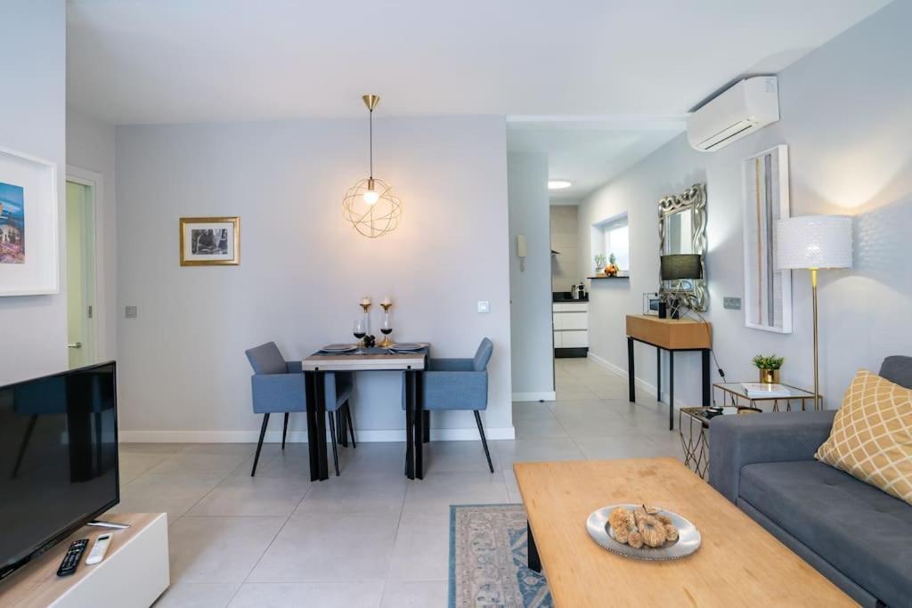 Sea Views Penthouse City Center مالقة المظهر الخارجي الصورة